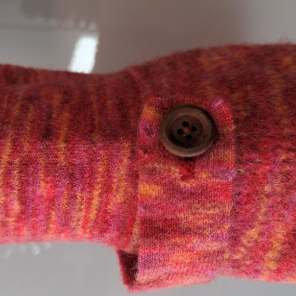 RUFFLE Cardigan🩷🧡 - Picture 9 of 14